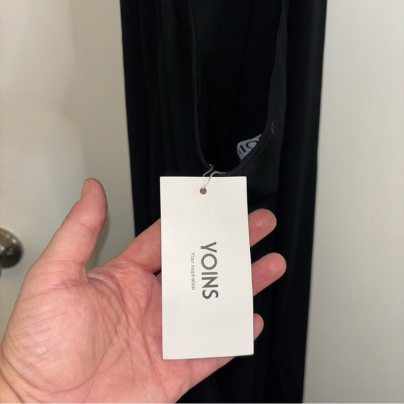 YOINS Black Pleated Halter Maxi Gown - Picture 4 of 9